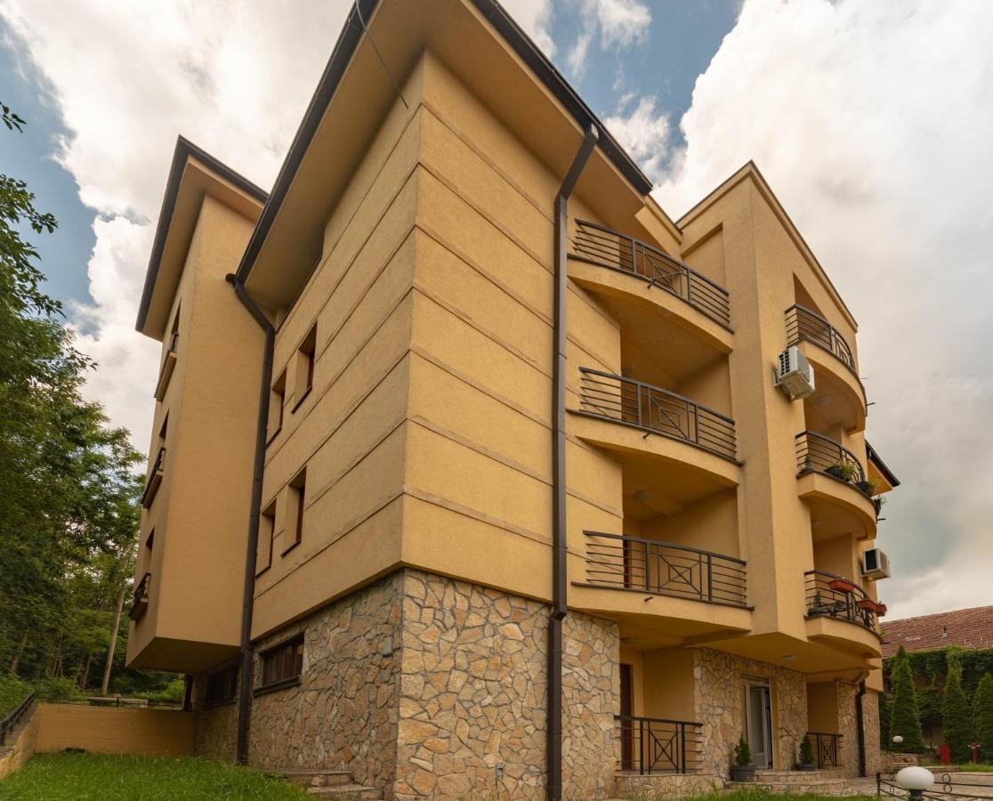 Apartman Modena Lux วรินรัชกา บานยา ภายนอก รูปภาพ