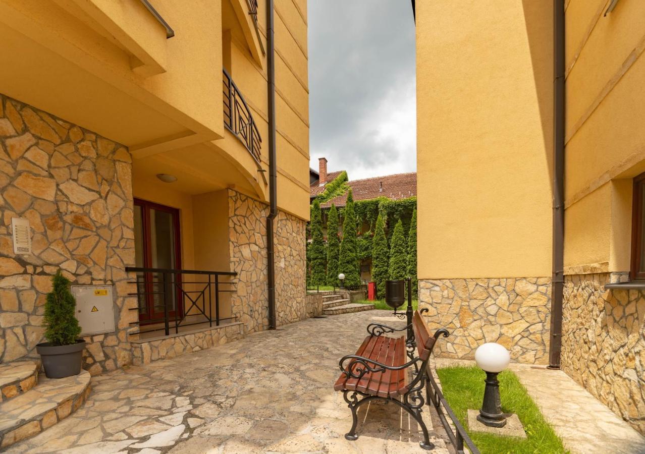 Apartman Modena Lux วรินรัชกา บานยา ภายนอก รูปภาพ