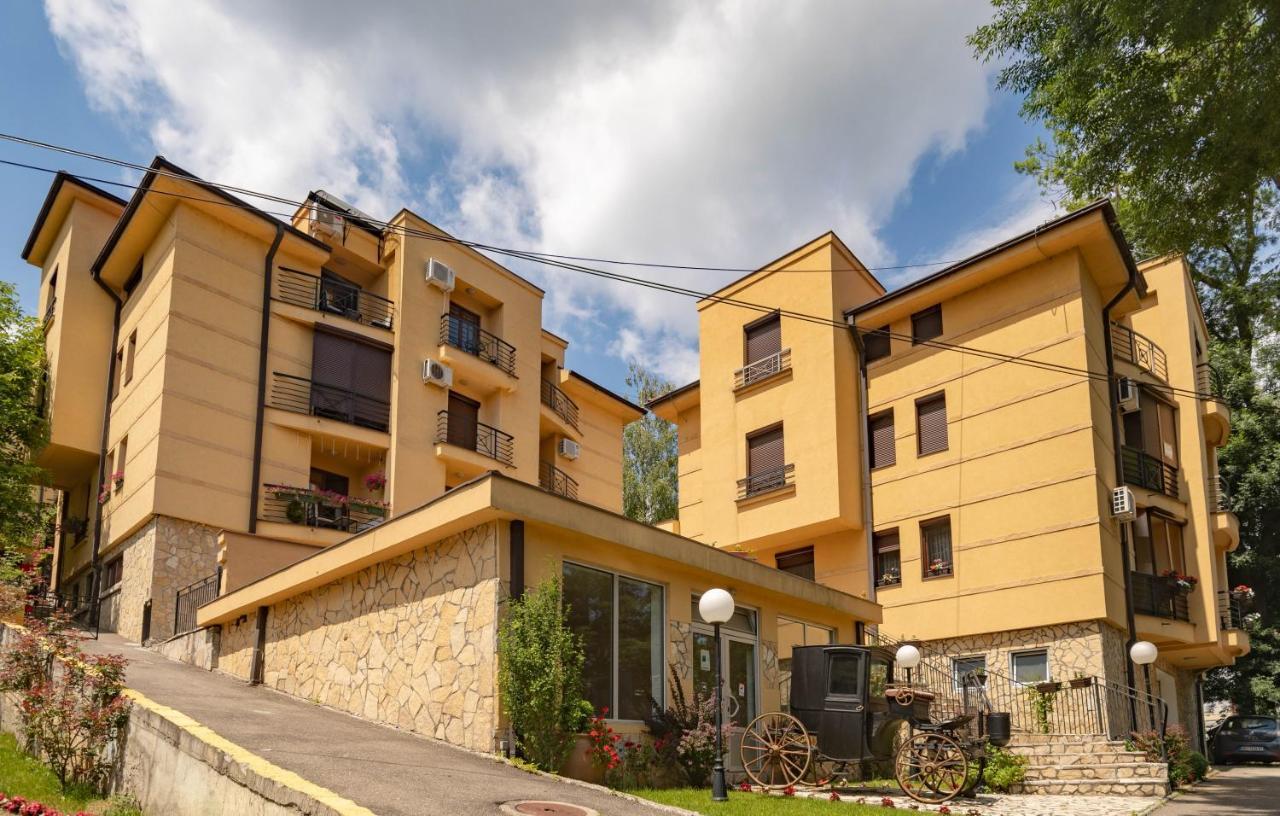 Apartman Modena Lux วรินรัชกา บานยา ภายนอก รูปภาพ