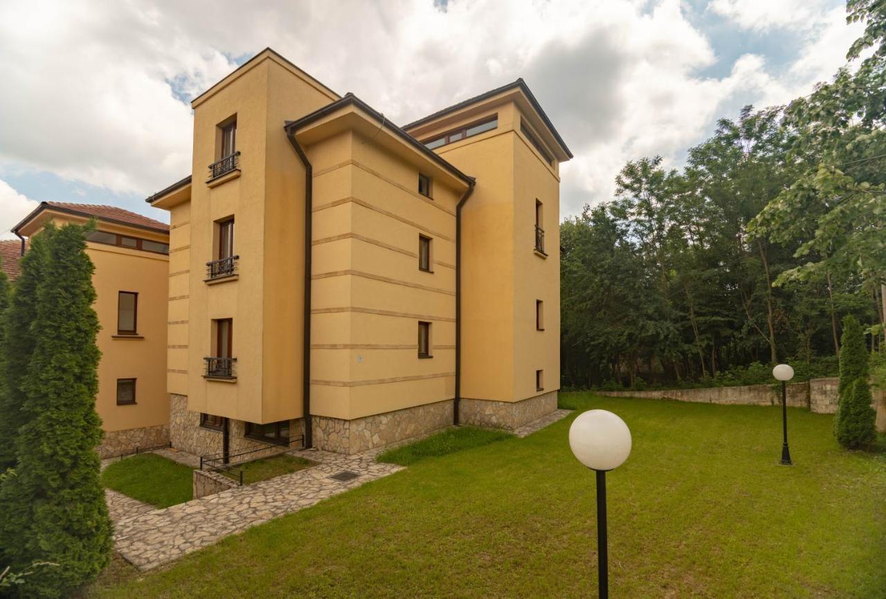 Apartman Modena Lux วรินรัชกา บานยา ภายนอก รูปภาพ