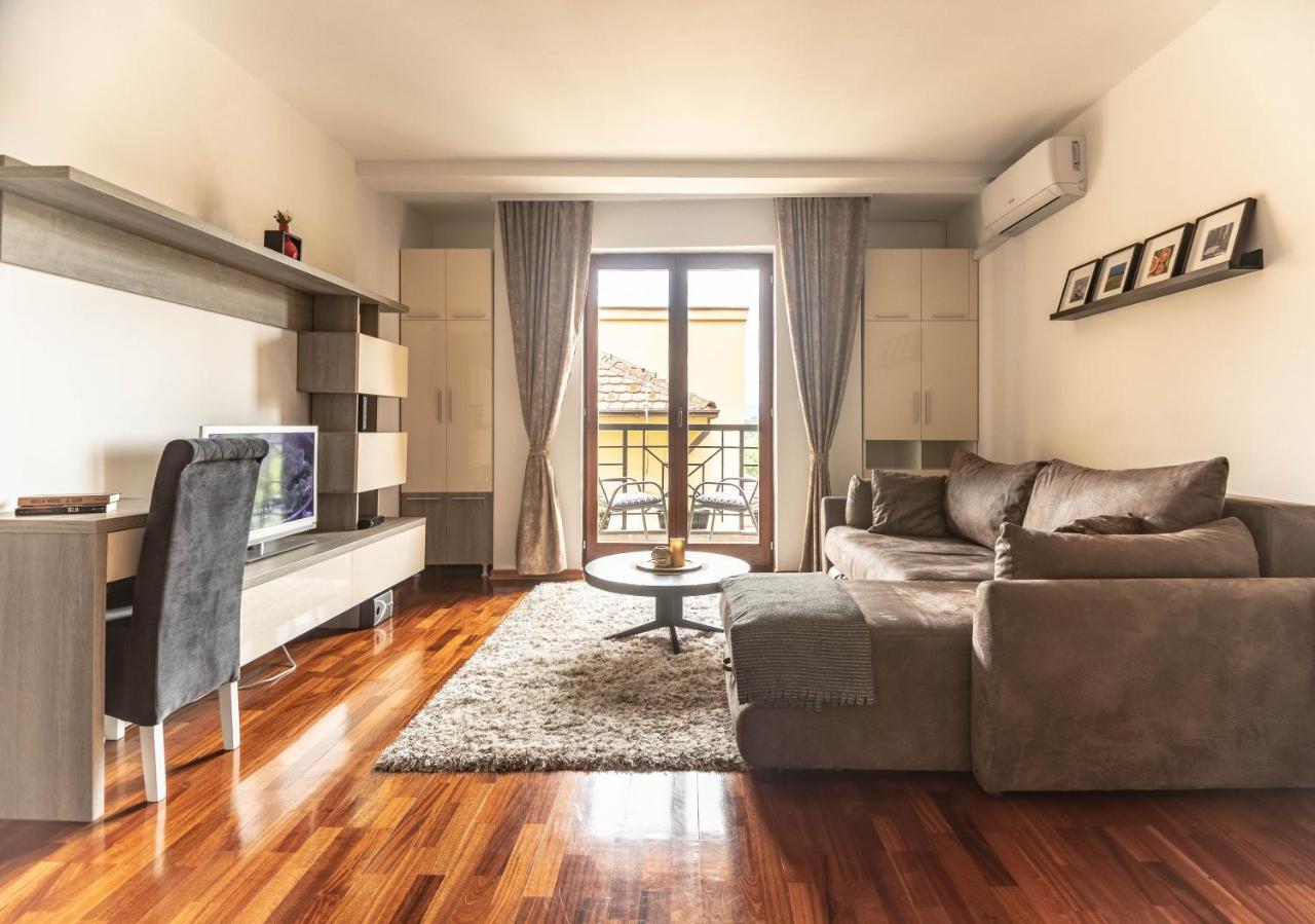 Apartman Modena Lux วรินรัชกา บานยา ภายนอก รูปภาพ