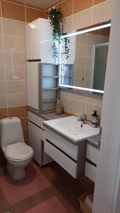 Apartman Modena Lux วรินรัชกา บานยา ภายนอก รูปภาพ